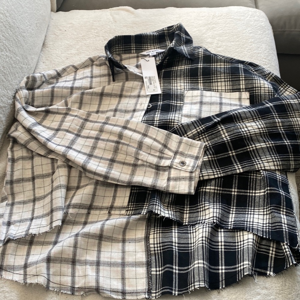 Steve Madden high-low button down shirt NWT